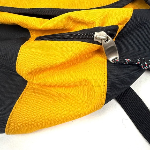 AMPAC Messanger Bag with Adjustable Straps Yellow and Black - Picture 4 of 10